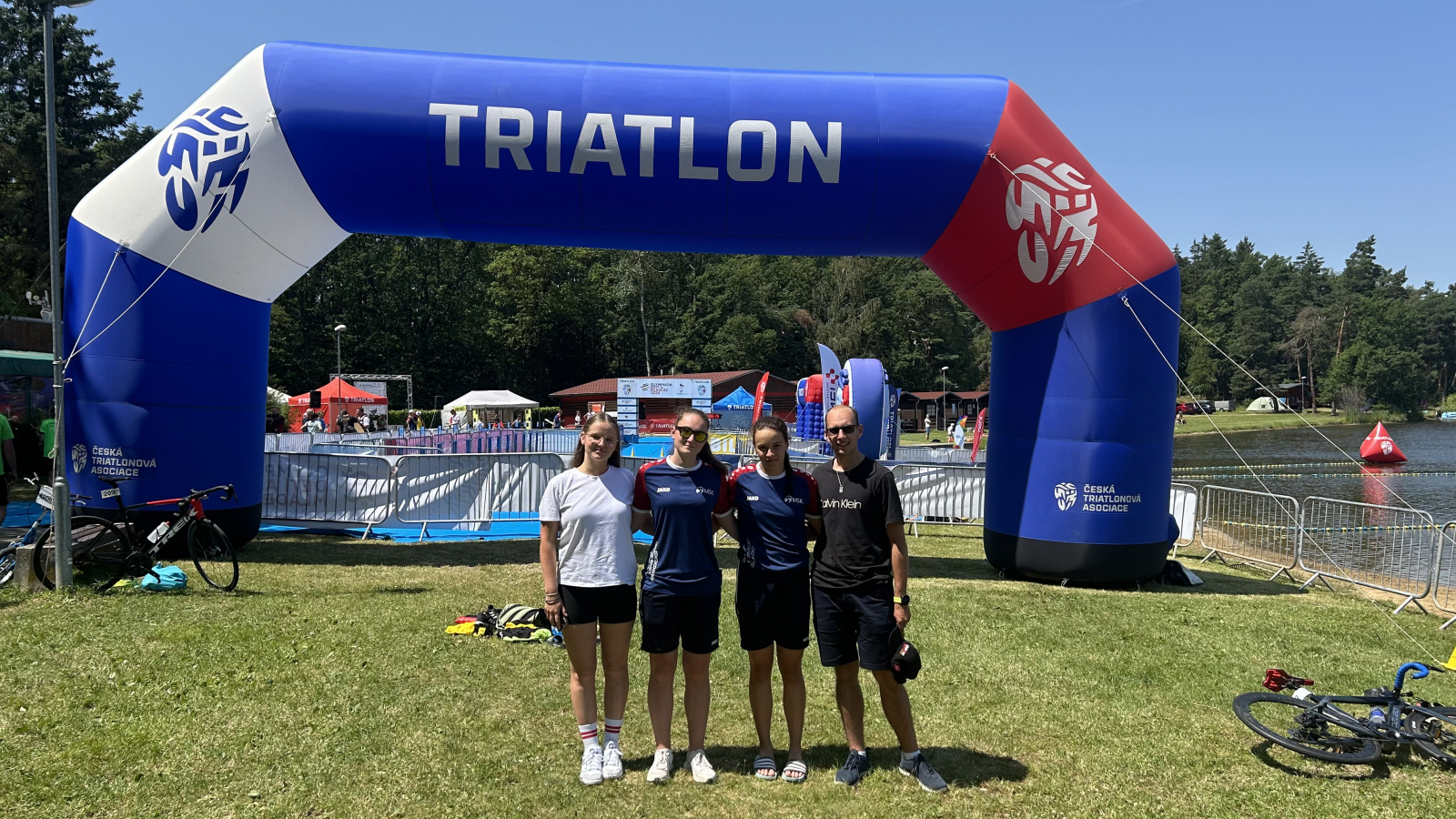 A. Kovářová, E. Figurová a A. Kohanová reprezentovaly na olympijských hrách mládeže